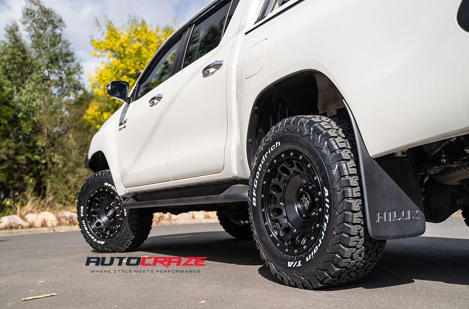 TOYOTA HILUX 4WD HOLESHOT XD SATIN BLACK